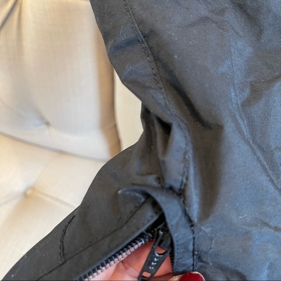 Q:  Kid’s Columbia Snow Ski Pants Winter Waterproof Breathable Black Sz L 14/16 - Picture 8 of 16